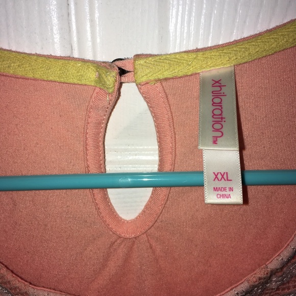 Peach colored shirt - Picture 3 of 5